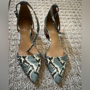 Crown Vintage Ankle strap Heels size 6.5